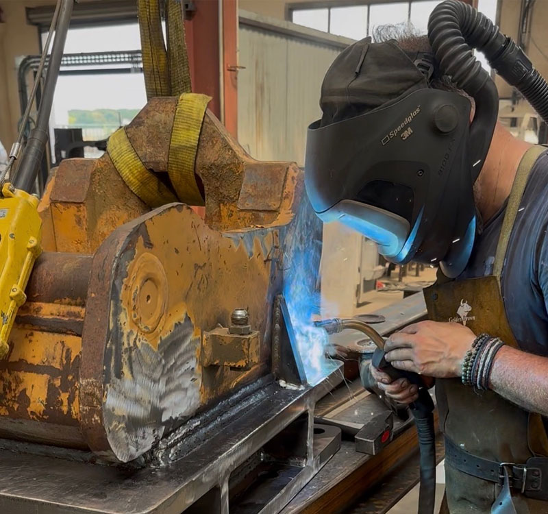 Métallerie TP - fabrication sur mesure d'accessoires pour engins - Euro Mat